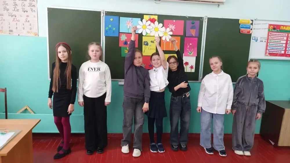 Дорогие родители и ребята! 3 «Д» класс сияет особенно ярко! В школе царила настоящая волшебная атмос