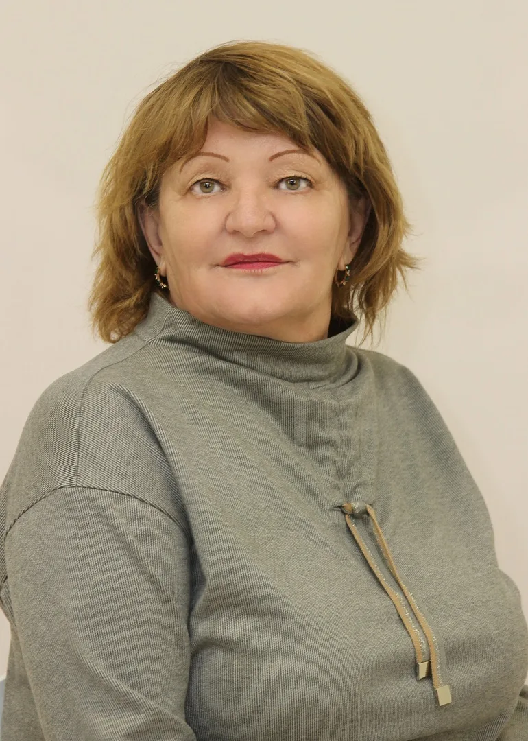Рубрика "Давайте познакомимся"👍🏻
📌Сегодня коллектив Черницынской школы поздравляет с днем рождени