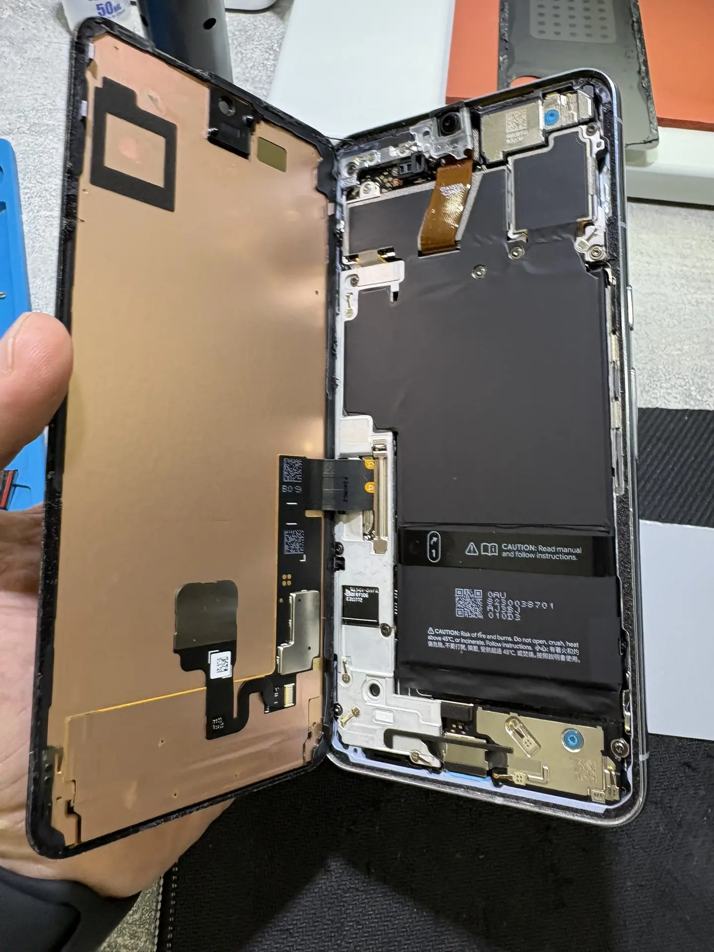 Чистка телефона Pixel 8 pro после воздействия жидкости