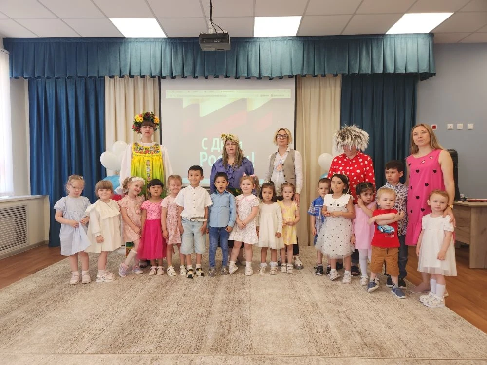 Сегодня в детском саду «Океан детства» МБОУ ЦО №16 прошло торжественное мероприятие, посвященное Дню