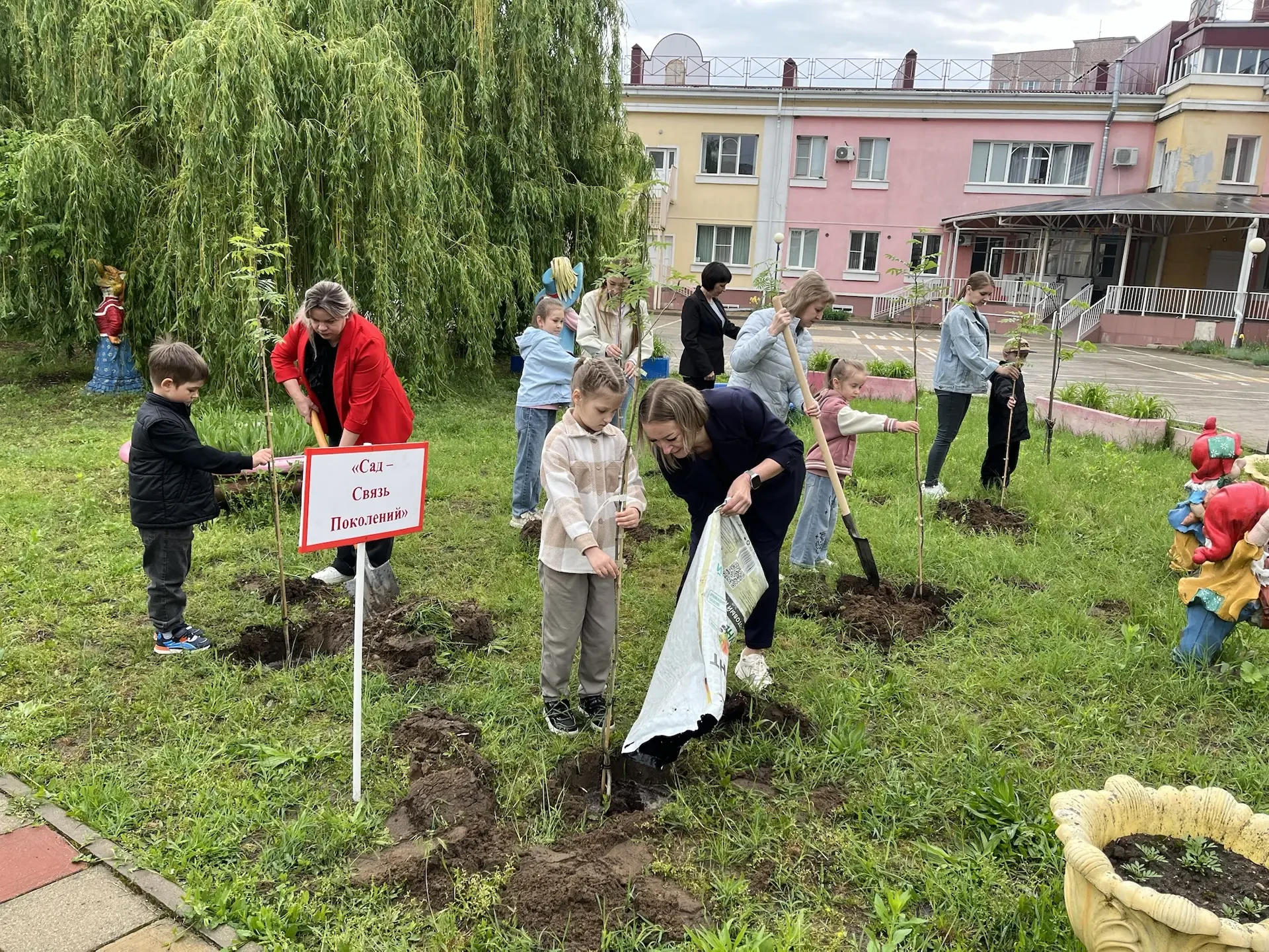 Сегодня, 19 мая 2026 года, в нашем любимом детском саду № 32 города Кропоткина произошл...