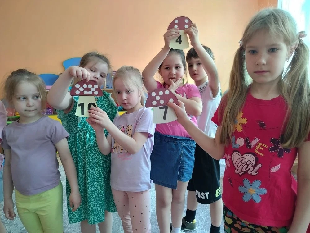 Математика сопровождает нас всю жизнь. Чем раньше ребёнок поймёт и усвоит азы математики, тем лучше.