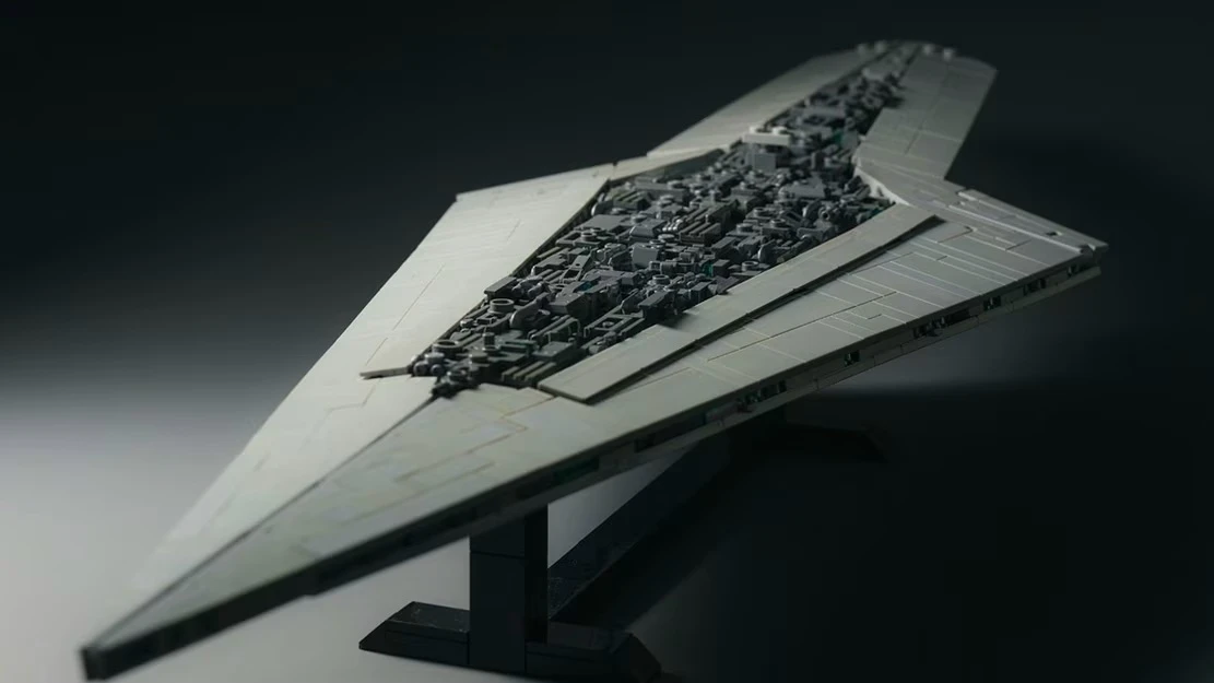 Фанат Lego из Сингапура собрал собственную версию суперзвёздного разрушителя «Палач» из «Звёздных во