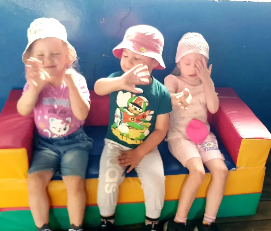 Солнце, воздух и песок — наш идеальный день! ☀️

У ребят группы «Капельки» выдался по-настоящему исс