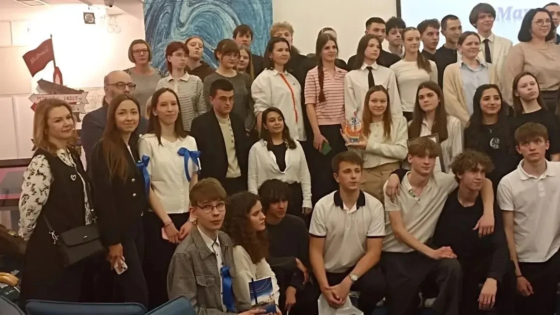 👩‍🎓Наши 10-классники в деле: избирательное право – это не скучно, а очень даже увлекательно!   ❓Как 