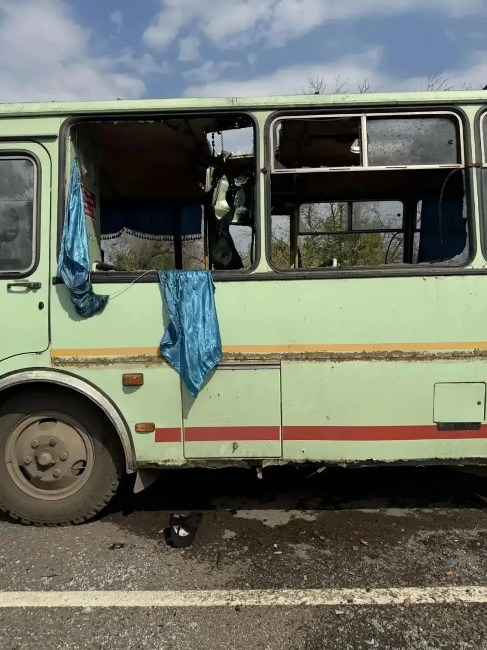 ❗️ Первые кадры с места атаки на автобус «Лисичанск — Стаханов»