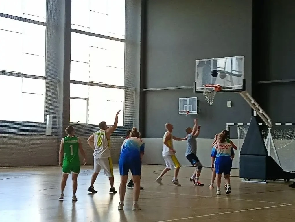 🏀 Наши на пьедестале! «Бронза» у Бутурлиновского района!  На региональном этапе I Спартакиады госуда