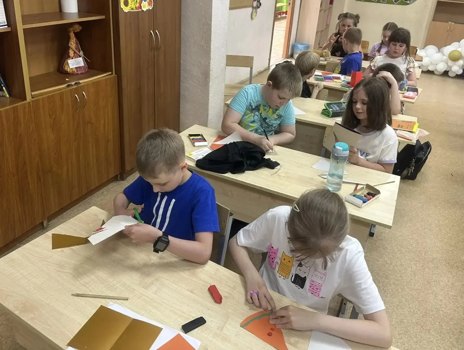 🍉 Вот так проходят самые аппетитные занятия в летнем лагере!

🎨 Педагог Андрюхина Н.Н. провела для