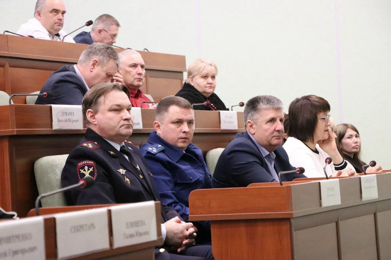 ✅ В пятницу, 27 февраля, состоялось 24-е заседание Совета народных депутатов Бутурлиновского муницип