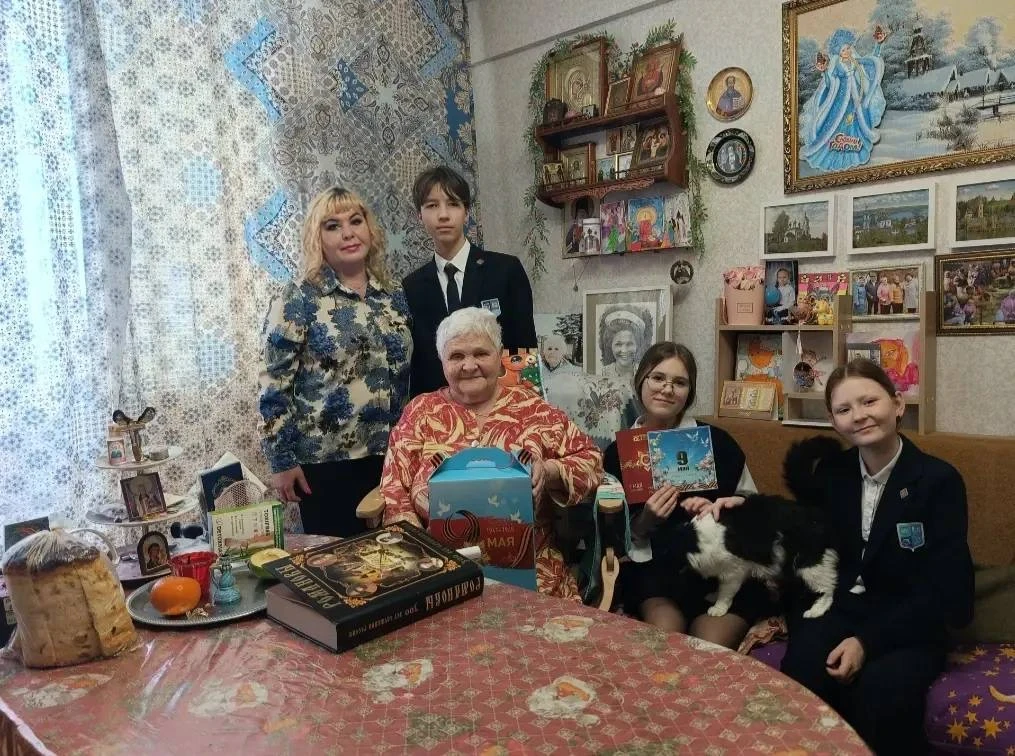 🤩Учащиеся 6С класса со своим классным руководителем Девятых Светланой Николаевной по д...