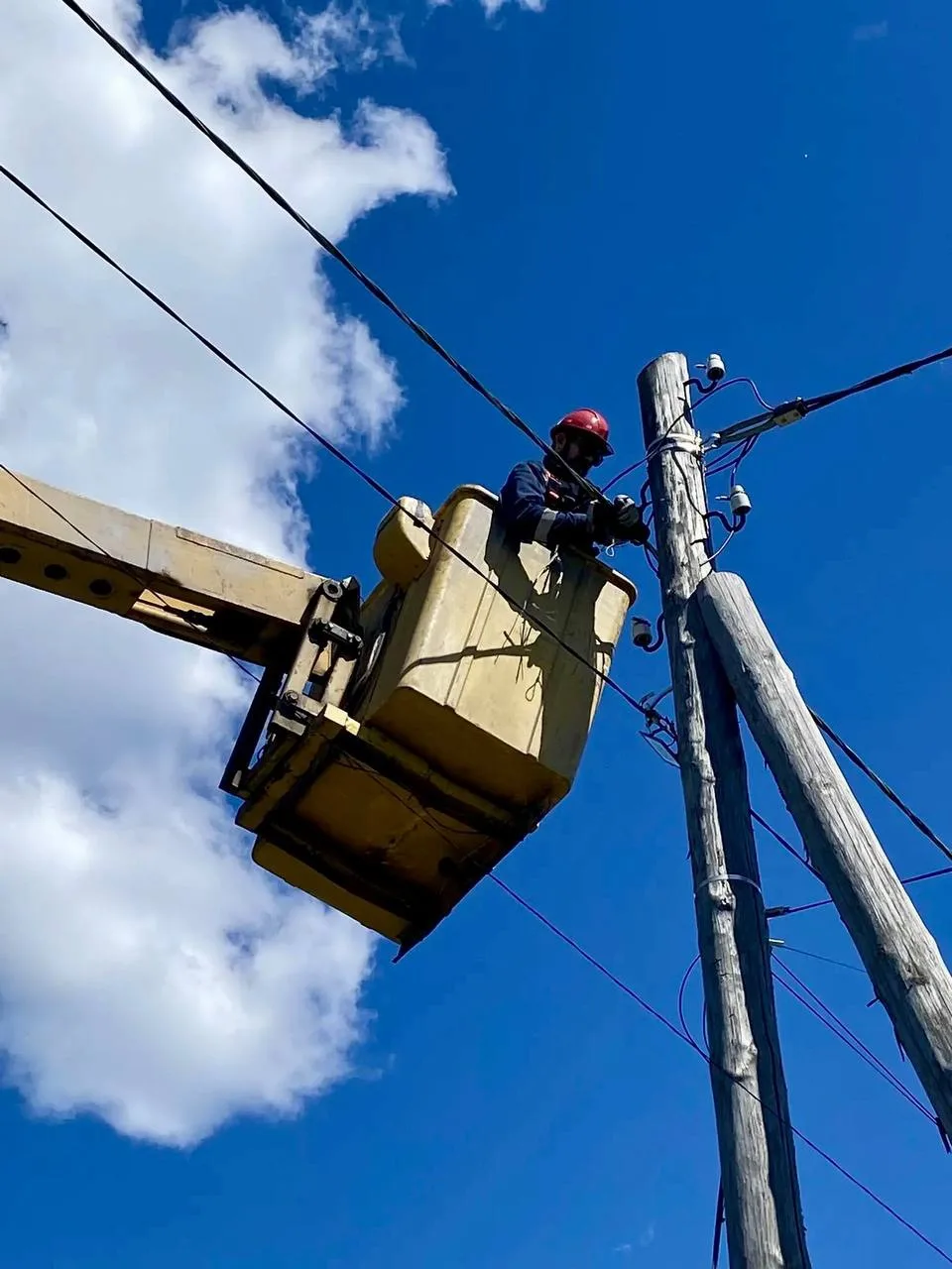 👷‍♂️Манский РЭС Центрального филиала КрасЭКо в рамках капитального ремонта на воздушно...