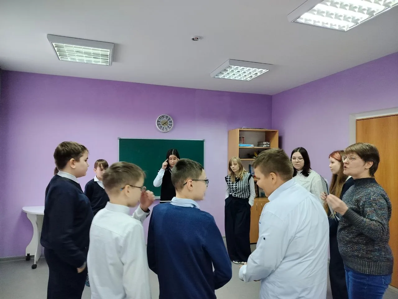21 и 28 января ученики 6В, 7В и 7Г классов МАОУ Школы №98 им. Н.Ф. Обухова совместно с педагогами-пс