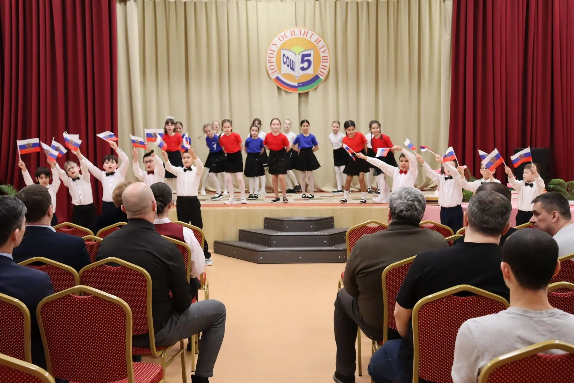 18 февраля состоялась общешкольная Конференция совета отцов.. https://vk.com/lschool5_oficial?w=wall