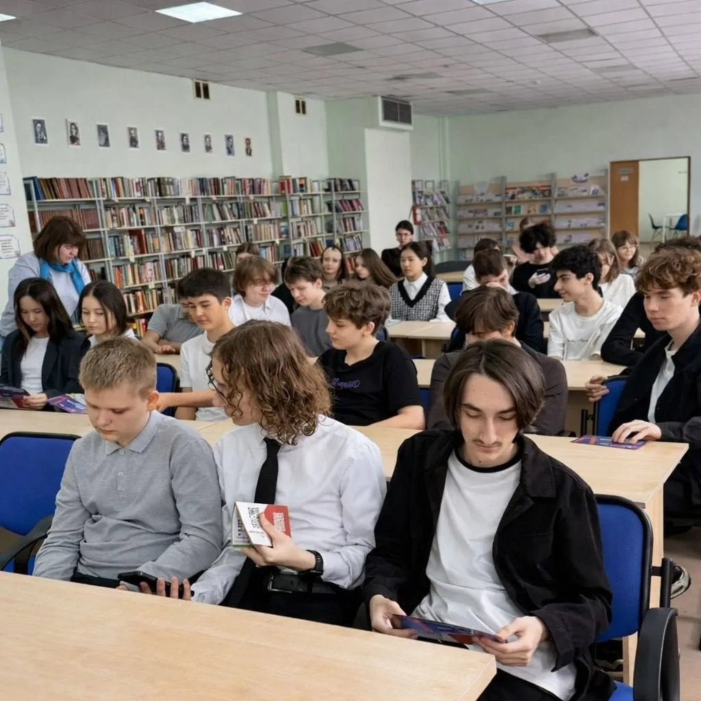 ↗ Выбираем будущую профессию вместе  Преподаватели Колледжа РОСБИОТЕХ вместе со студентами провели п