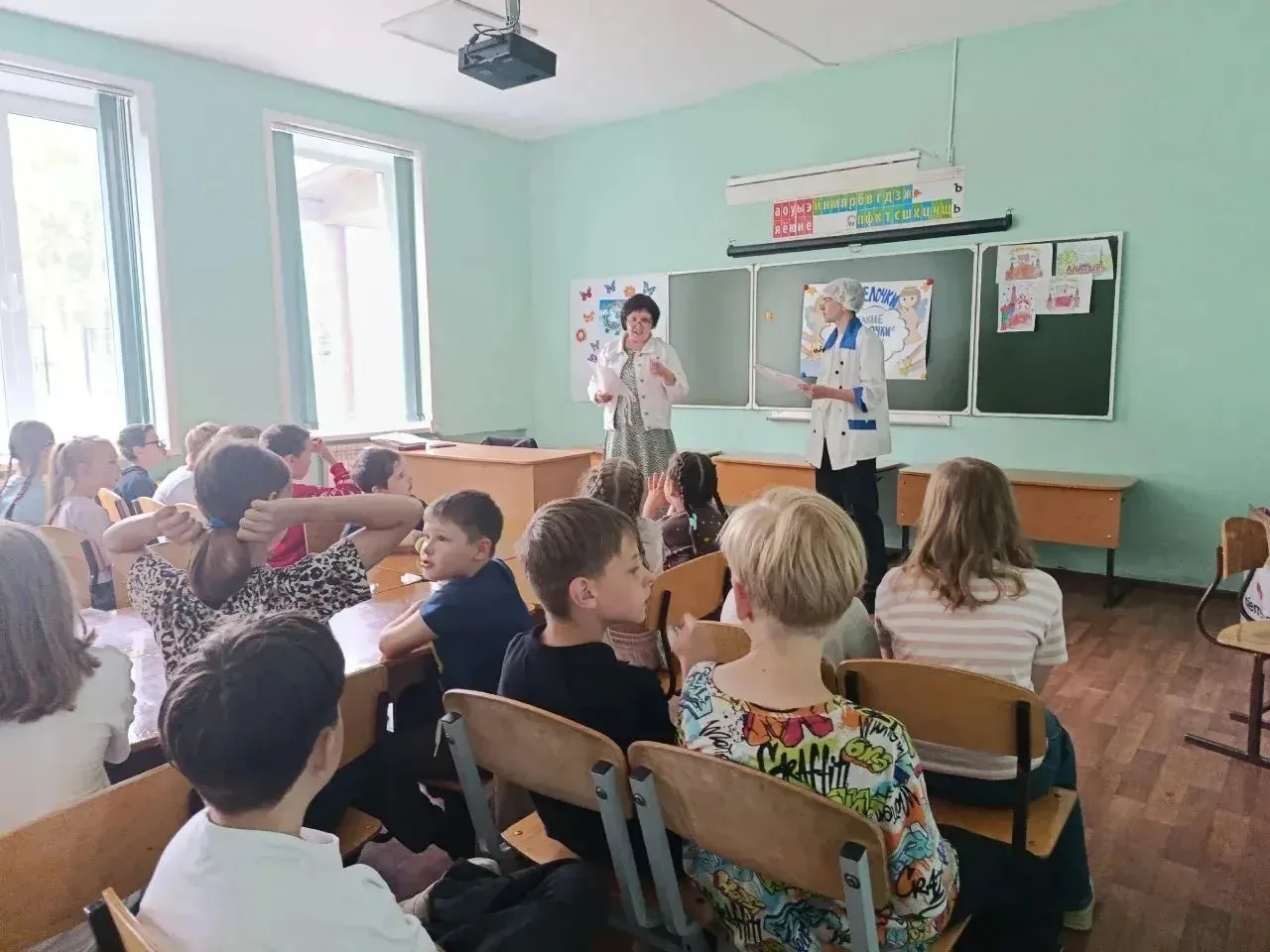 🩺🌞 Скучать некогда: «Минутка здоровья» и полезные советы от доктора в лагере «Улыбка» 🍎💪

В наше