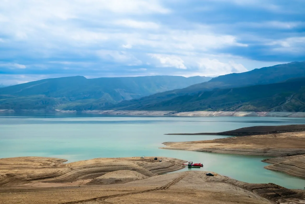 🌊  Чиркейское водохранилище, Буйнакский район
#РеспубликаДагестан

📌 Площадь этого водоёма составл