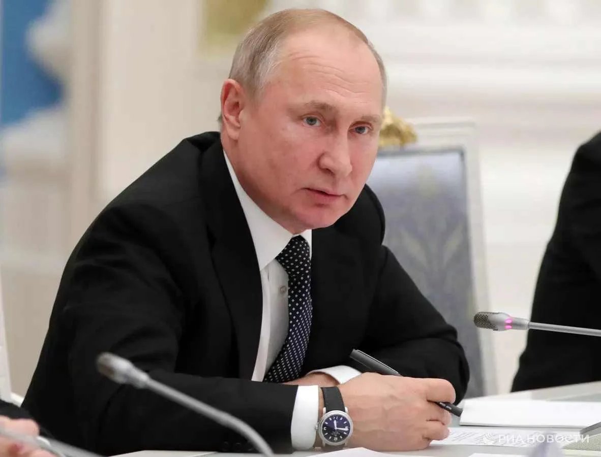 ⚡Как сообщило РИА Новости, Президент России на встрече с депутатами определил приоритеты бюджета на 