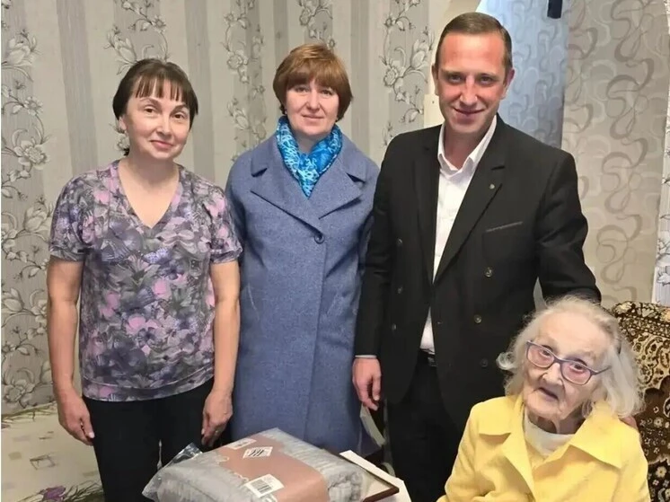 🎉 Жительница Белоусова отметила вековой юбилей