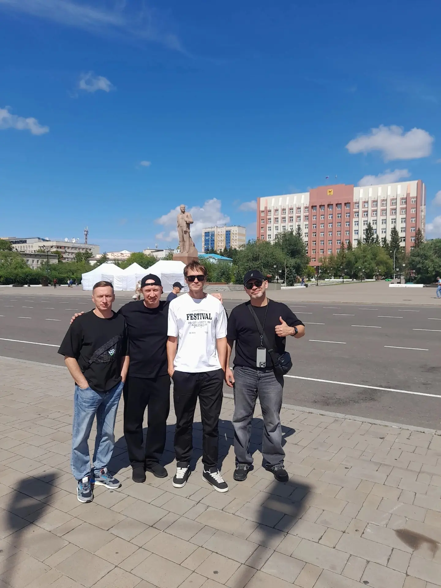 🎸 Группа «9 район» уже здесь. Ждём вас!