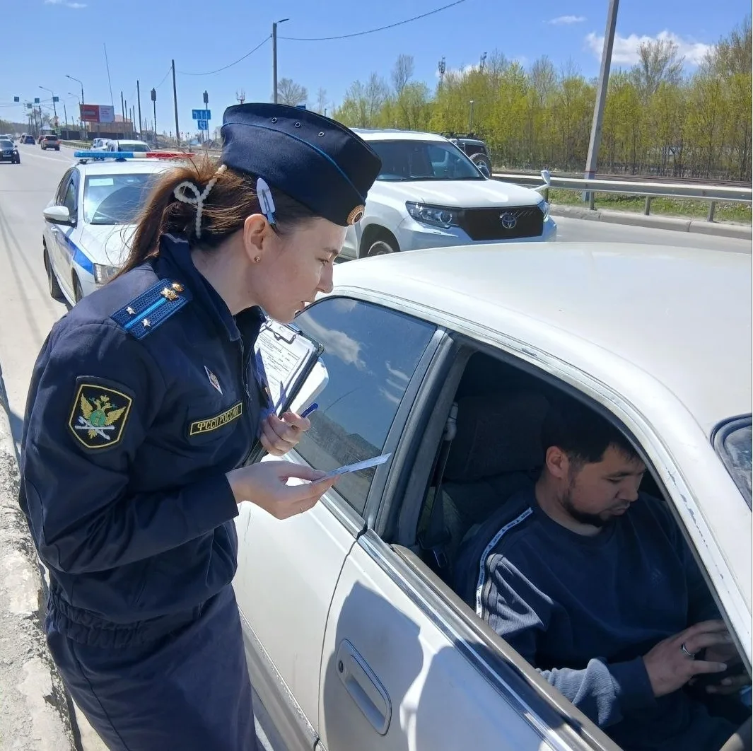 В Южно-Сахалинске восемь водителей сразу погасили долги после ареста авто  Сотрудники сахалинского Г