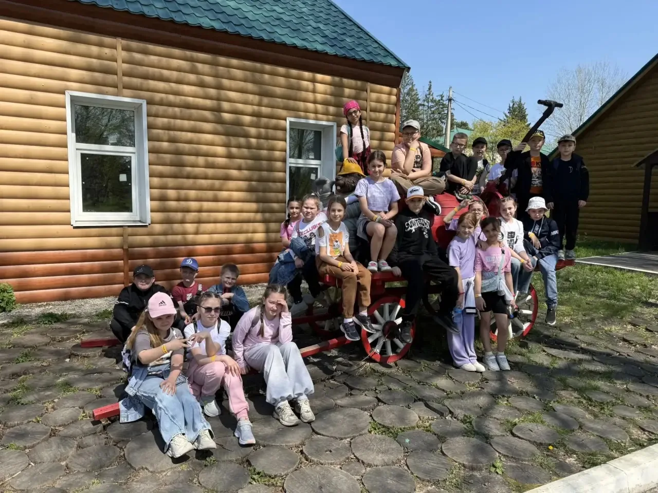 🌳 В гости к природе 🦌  5 мая ученики 3 «Ж» класса совершили увлекательное путешествие в мир дикой пр