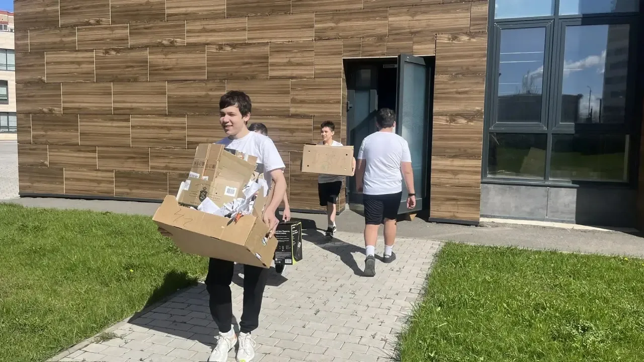 📑 Сдал макулатуру — спас дерево!  🌳 Наши лицеисты активно участвуют в сборе макулатуры и уже собрали