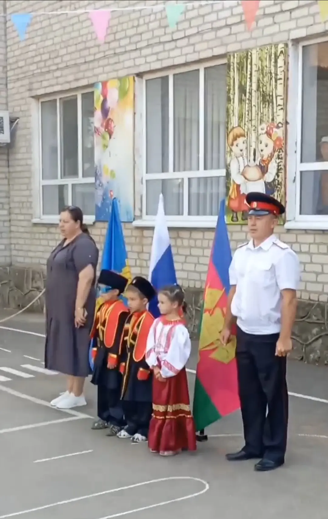 Новая неделя, по традиции, началась с прослушивания гимнов России, Кубани и Анапы 🇷🇺