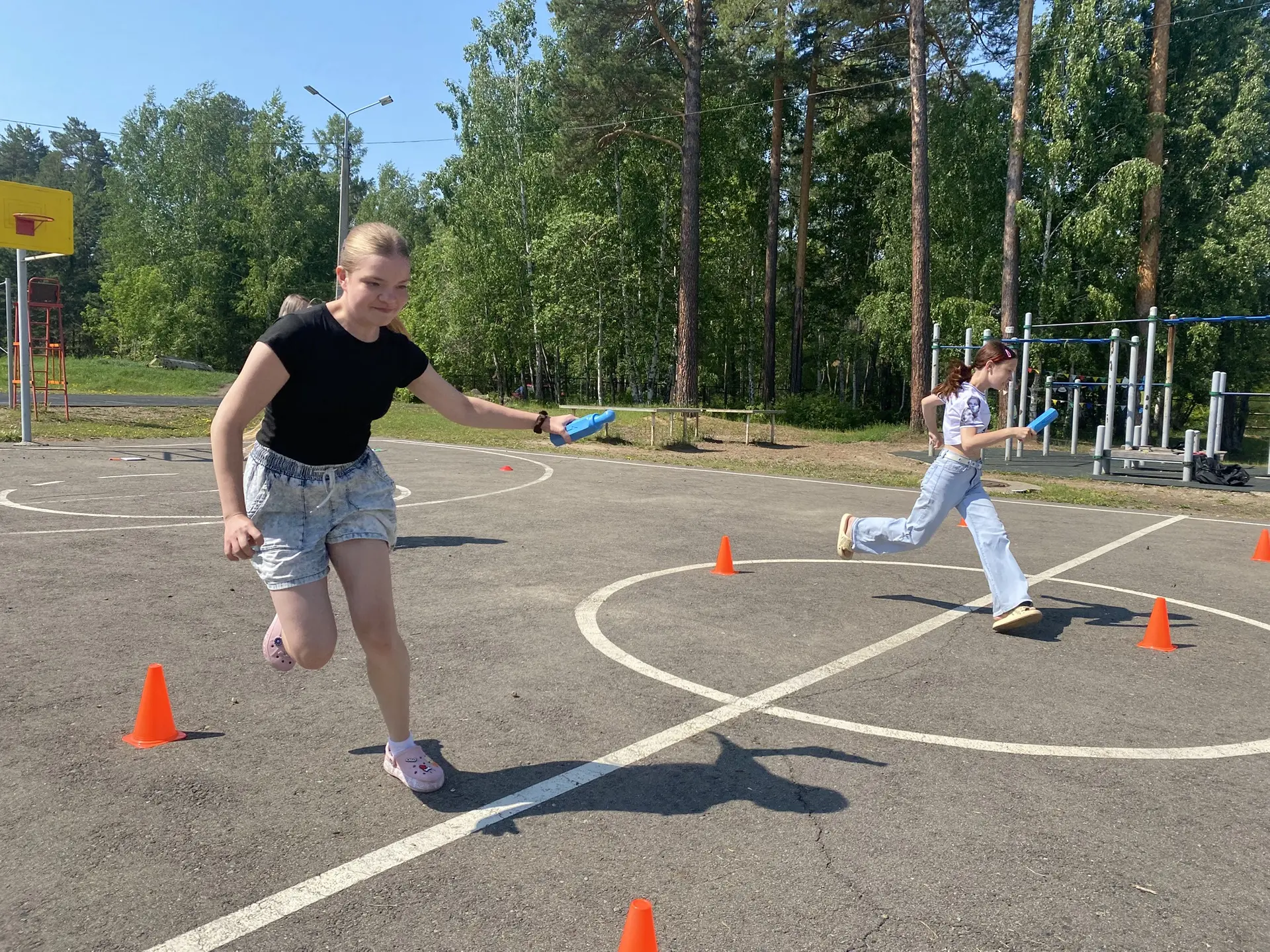 🏃‍♂️🤸‍♀️ Спорт + смекалка = формула отличного дня!
Сегодня у наших ребят был настоящий праздник дв