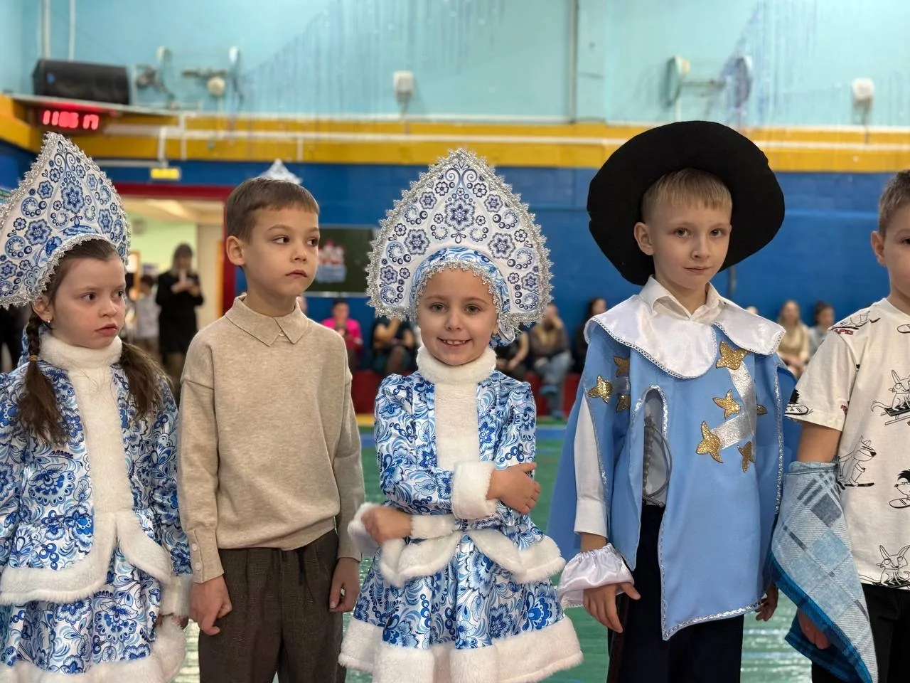 🎄 Волшебство для самых маленьких: в нашем лицее прошел новогодний утренник! 🎁  Мы с огромной радость