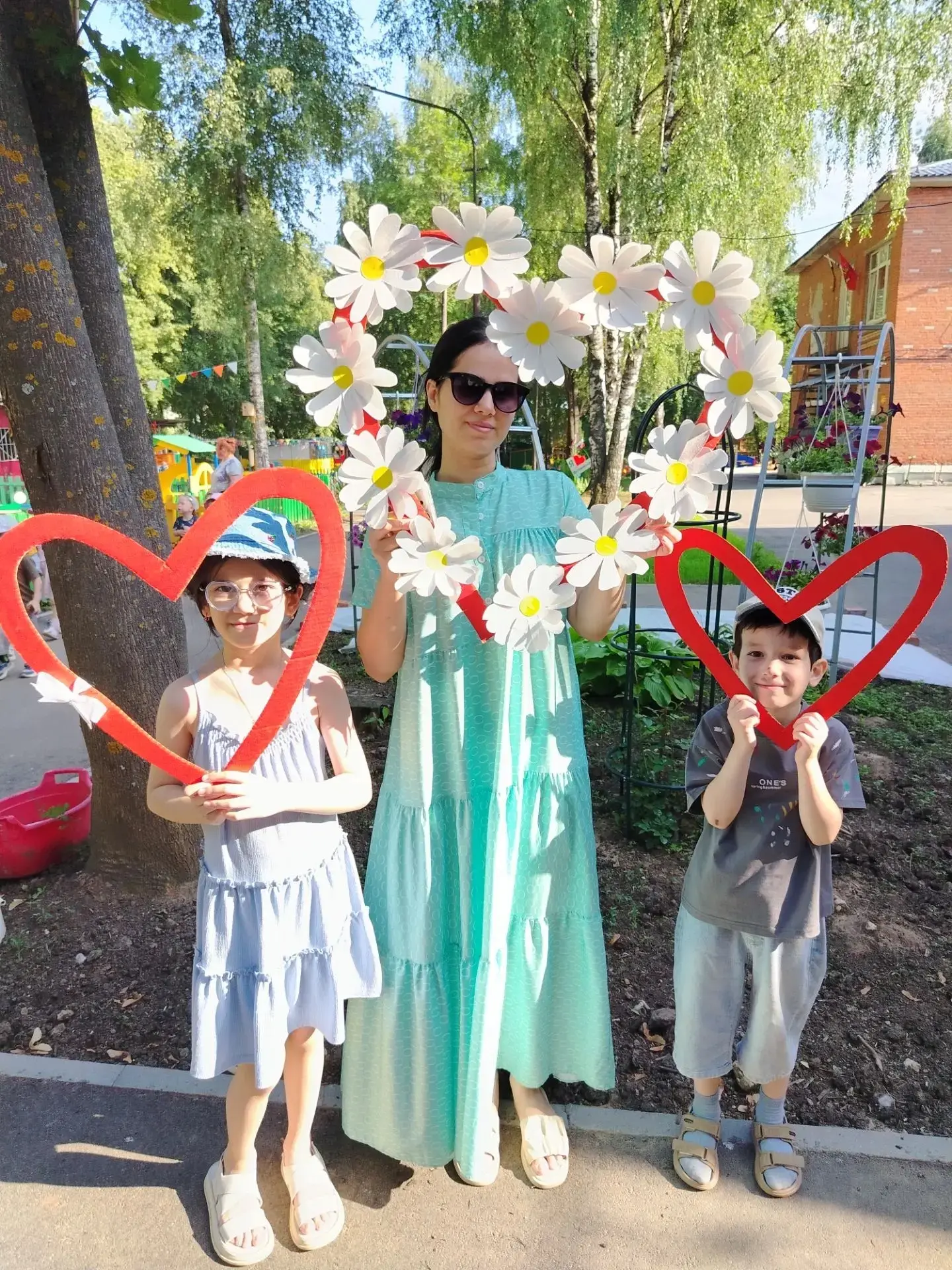 🕊️🌿Ромашка — символ Дня семьи, любви и верности
В группах № 12 и №11 сегодня особенно уютно! Ребят