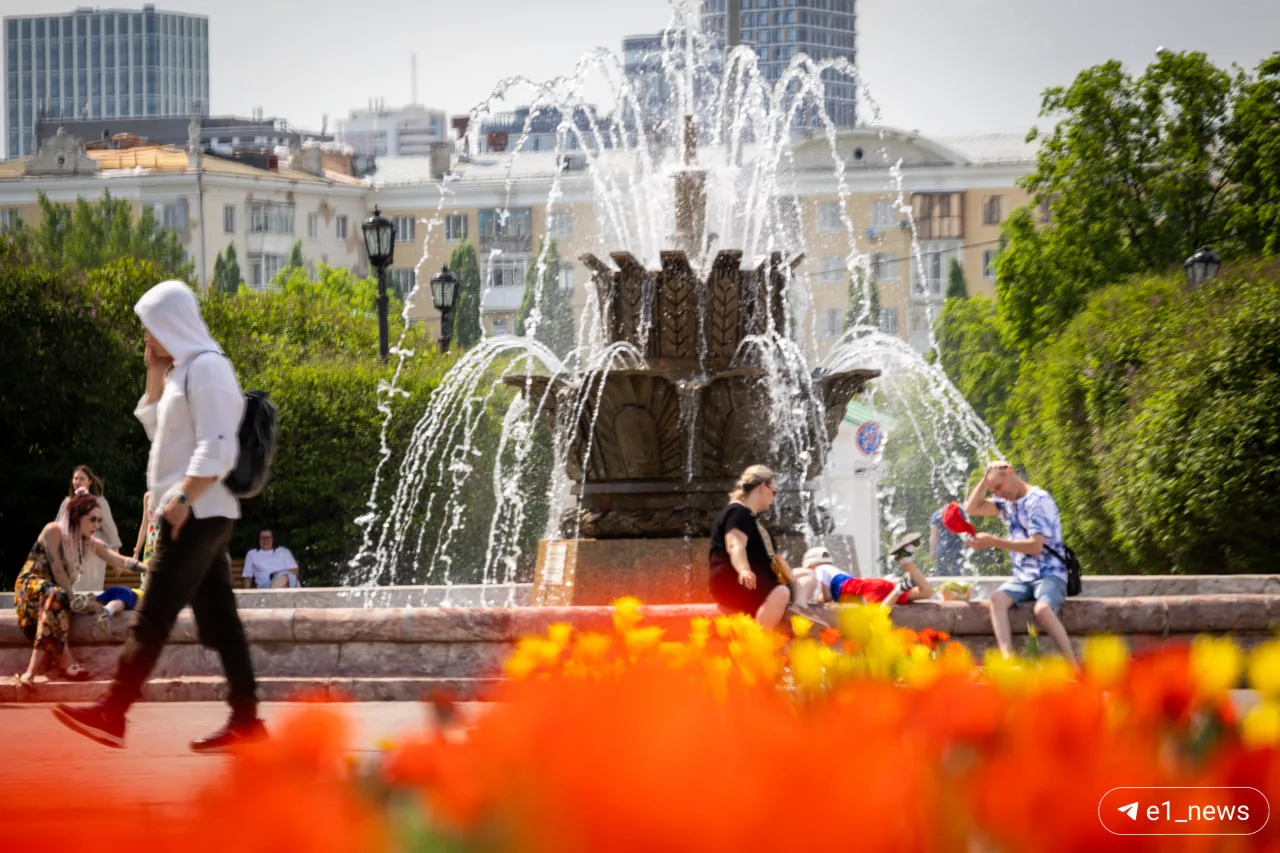Сезон фонтанов можно считать открытым. Смотрите, какая красота 🥰  Невероятные кадры от фотографа Е1 