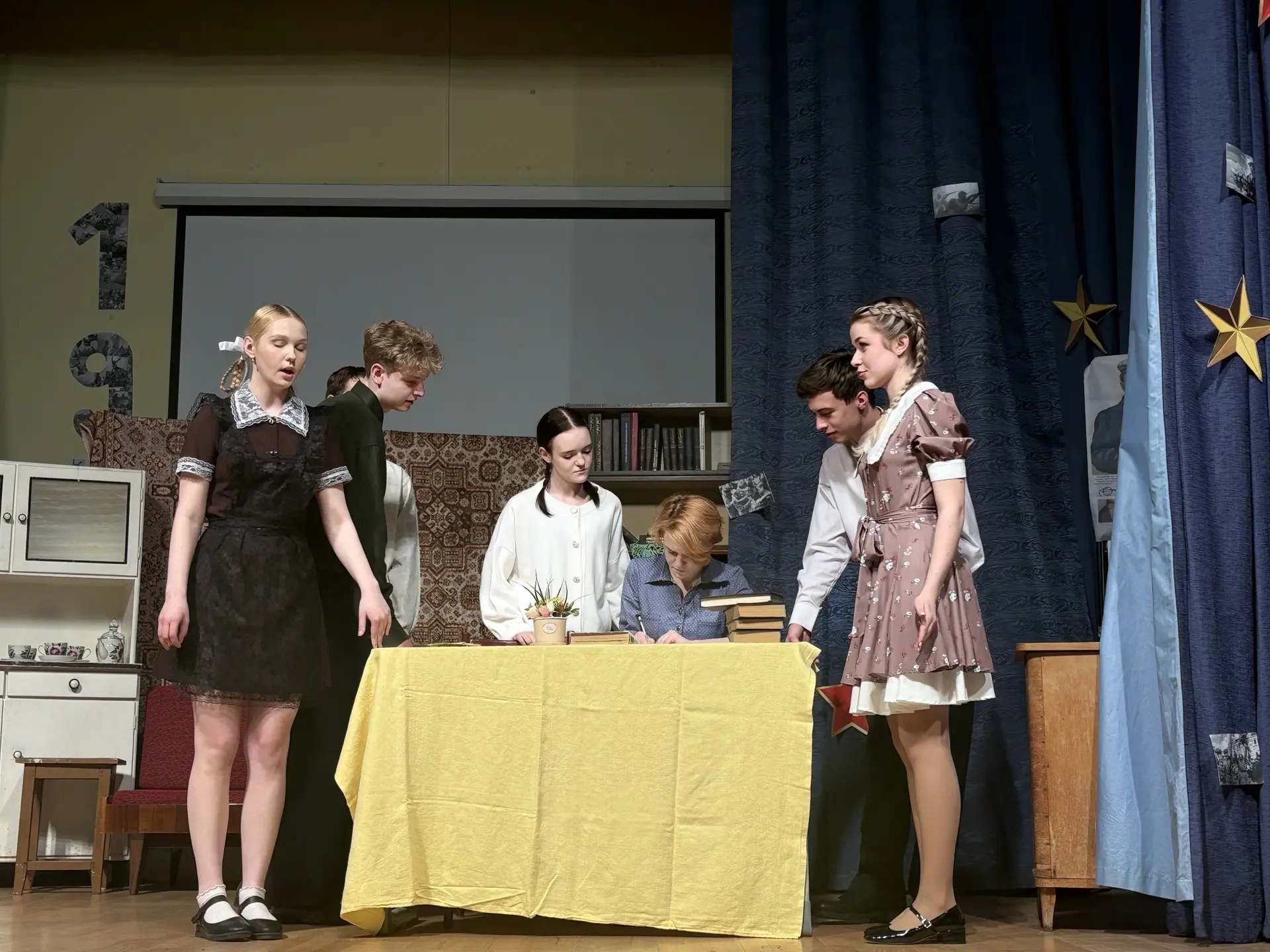 Сегодня у нашего школьного театра «Перспектива» – знаменательный день! 🎭  Состоялась долгожданная пр