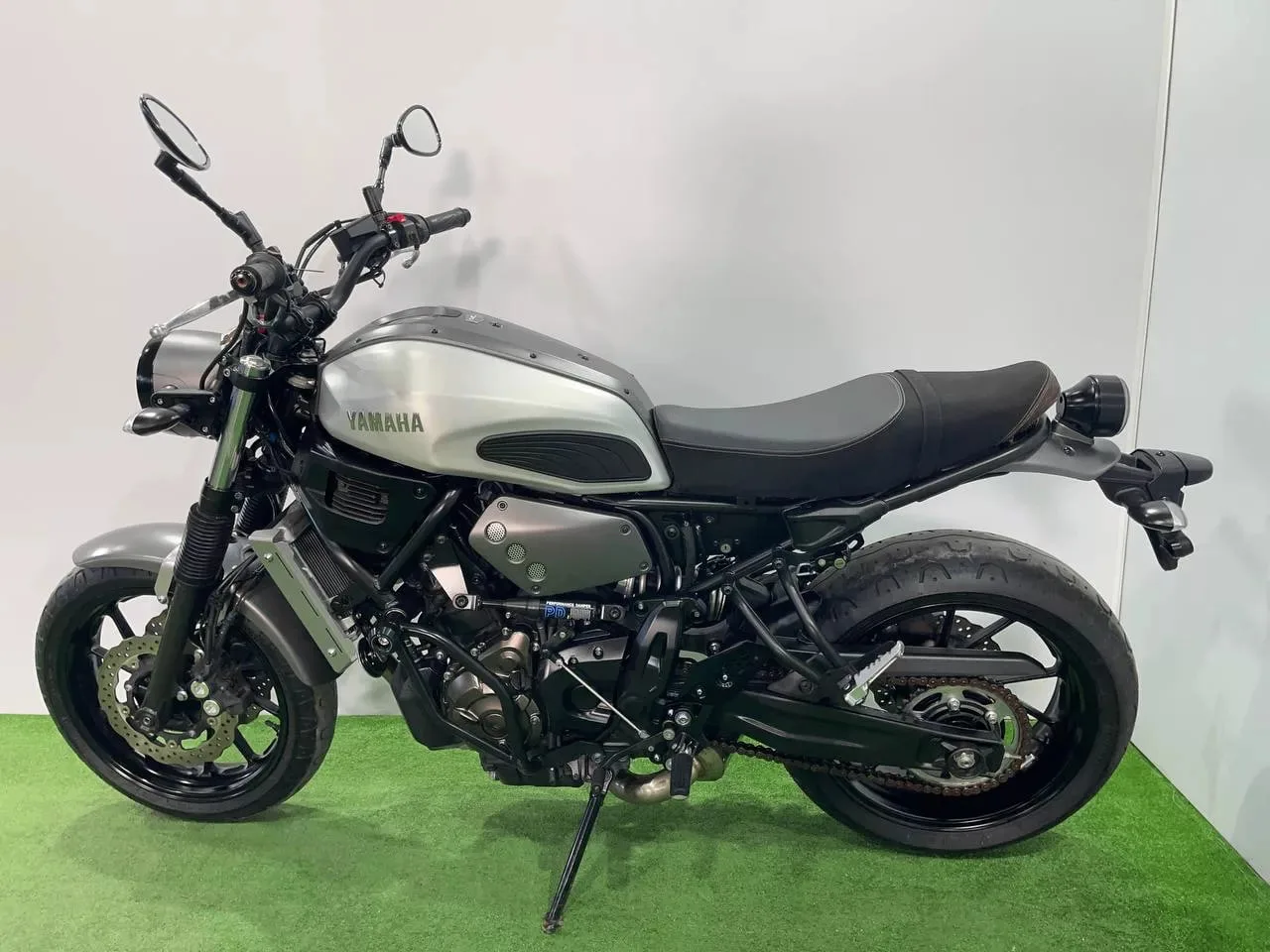 YAMAHA XSR700 в наличии во Владивостоке  Характеристики:  - 2017 год - объем 700 см3 - Аукцион BDS -