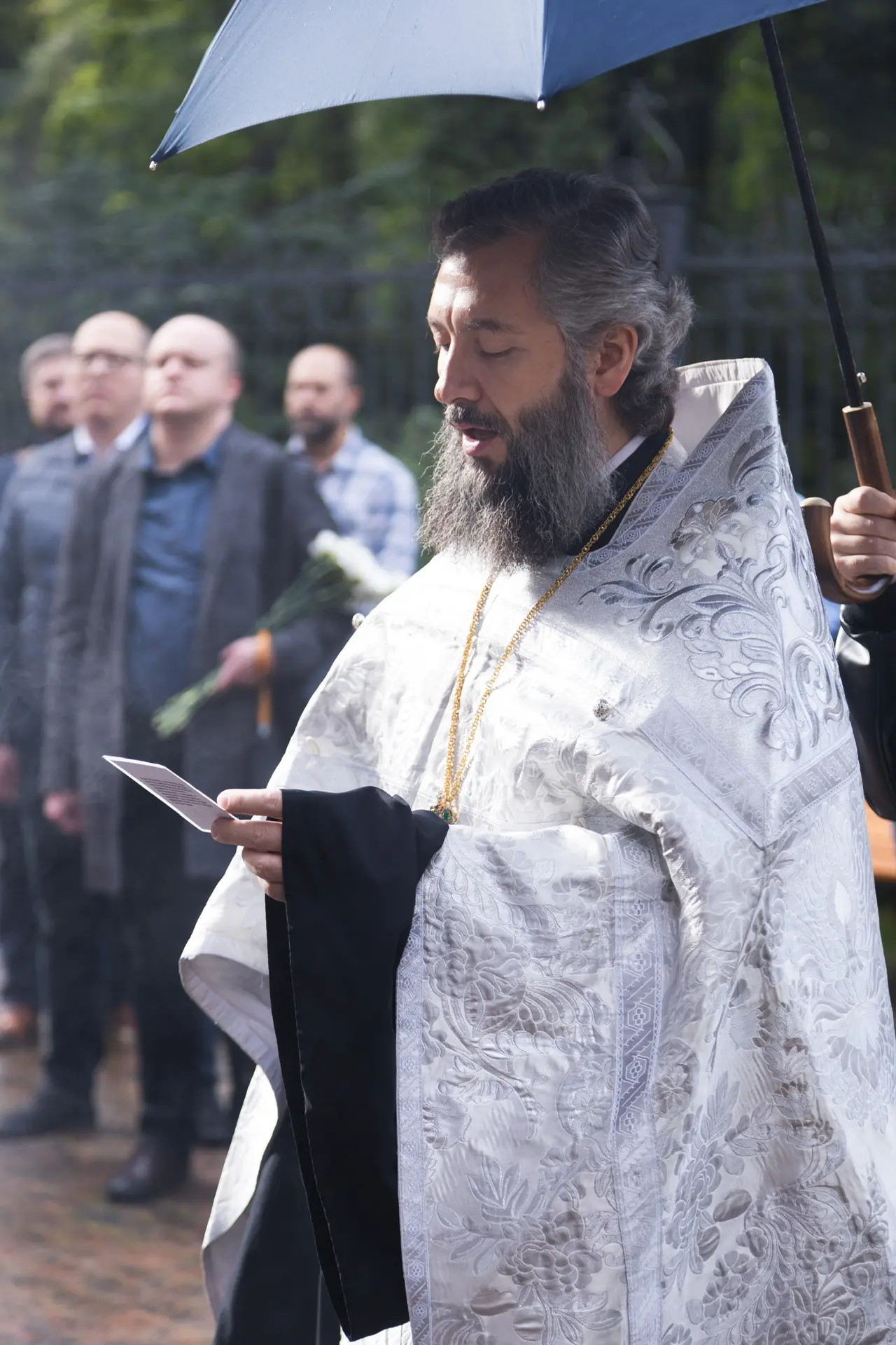 🕊️ НА СМОЛЕНСКОМ КЛАДБИЩЕ ПОЧТИЛИ ПАМЯТЬ ЖЕРТВ КРАСНОГО ТЕРРОРА
