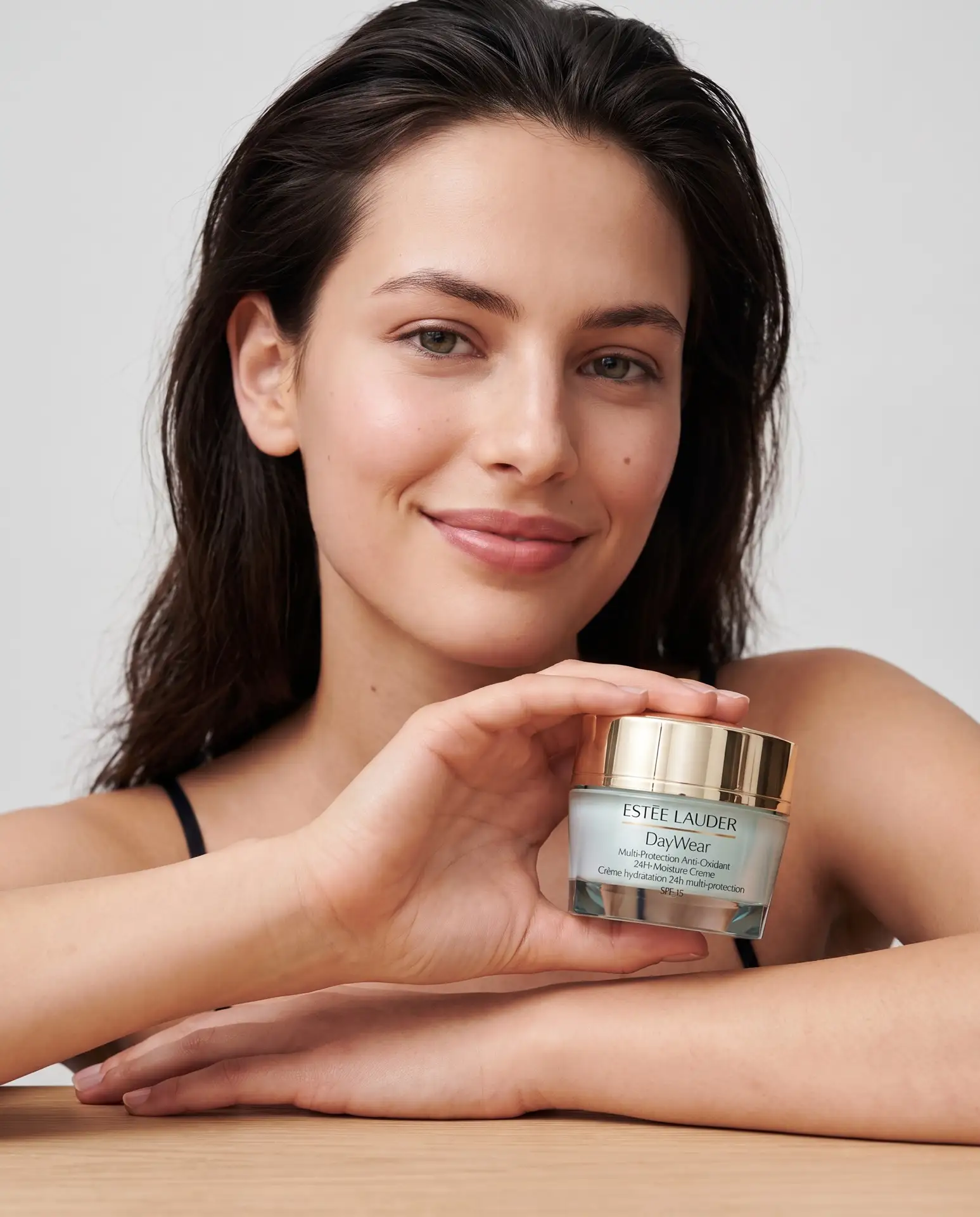 5 причин выбрать увлажняющий крем DayWear от ESTÉE LAUDER

1. Запатентованный антиоксидантный компле