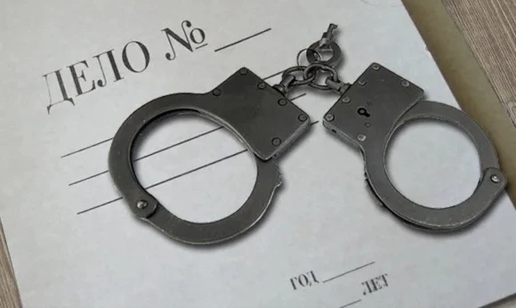 🚨 В Дзержинске банда под видом сотрудников ФСБ терроризировала местного жителя. Всё на...