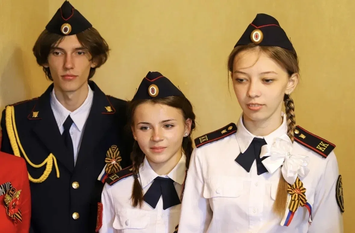 🔥Кадеты класса СК и администрация МБОУ СОШ №6 им. И. Т. Сидоренко вместе с сотрудниками Следственног