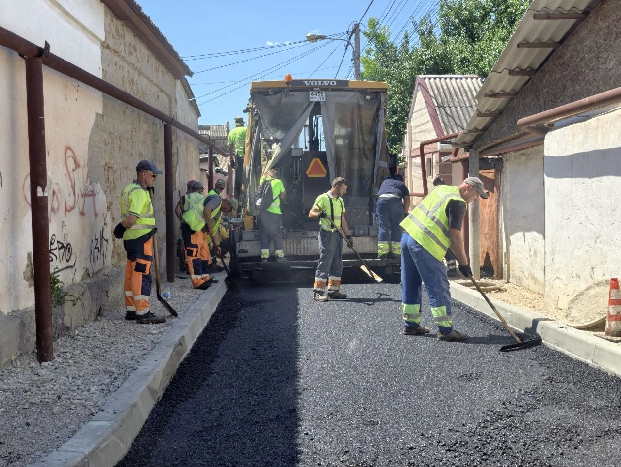 🛣 На четырех улицах Симферополя досрочно завершили ремонтные работы