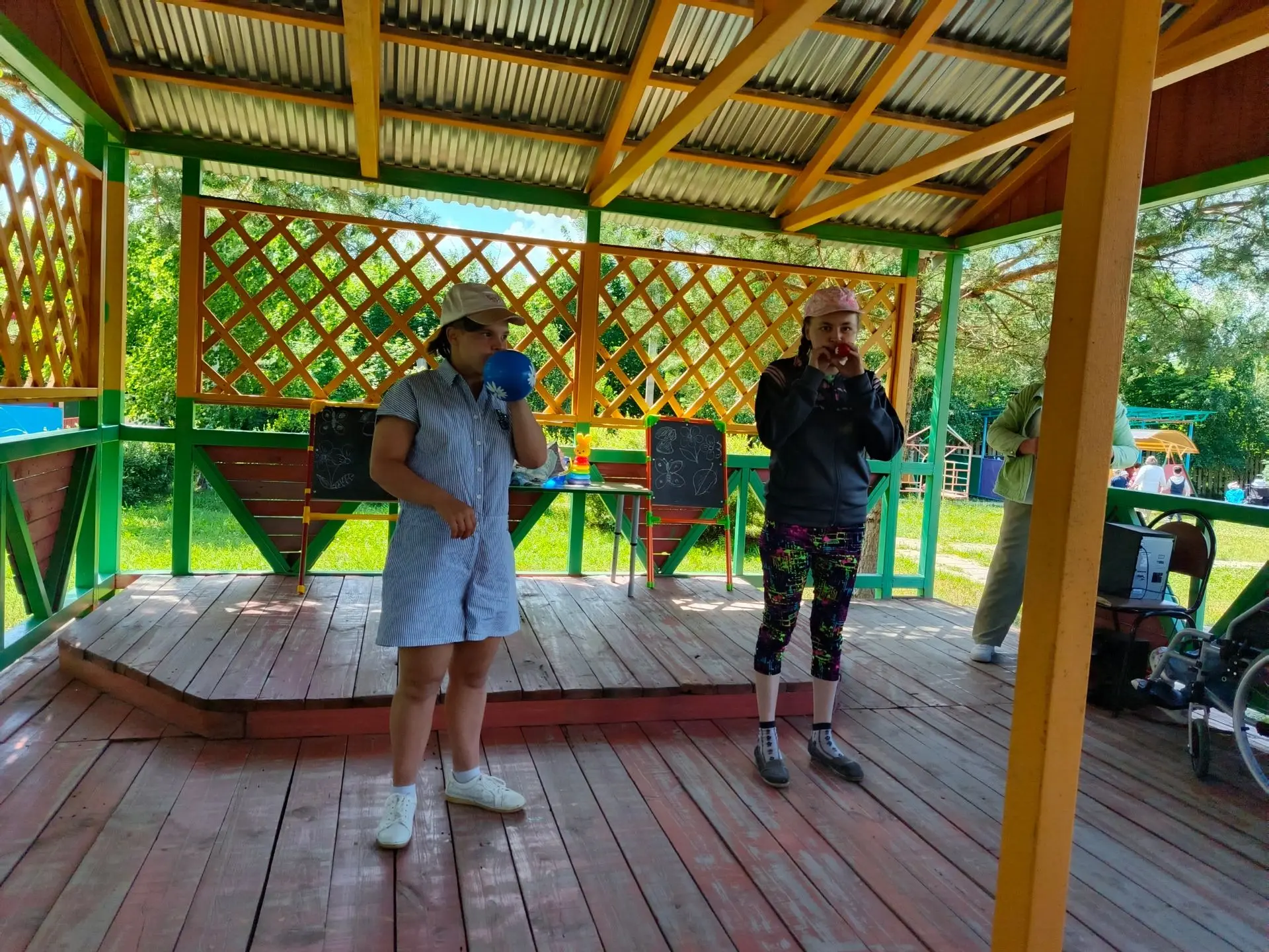 В доме-интернате «Мишутка» интересно и увлекательно прошел «День викторин и конкурсов» о самом жарко