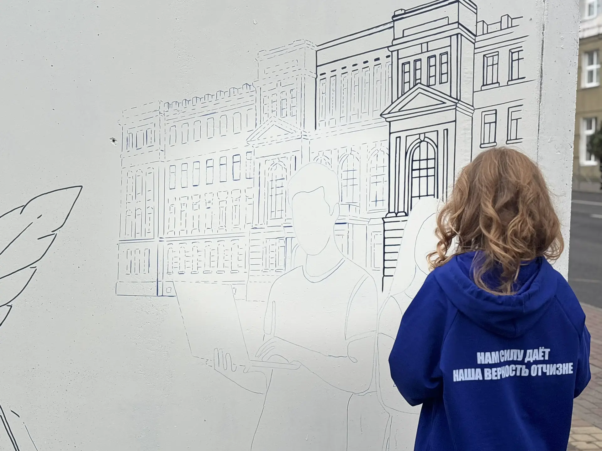 👩‍🎨 В Курске бетонные укрытия превращаются в арт-объекты. Да, не в наших силах отказа...