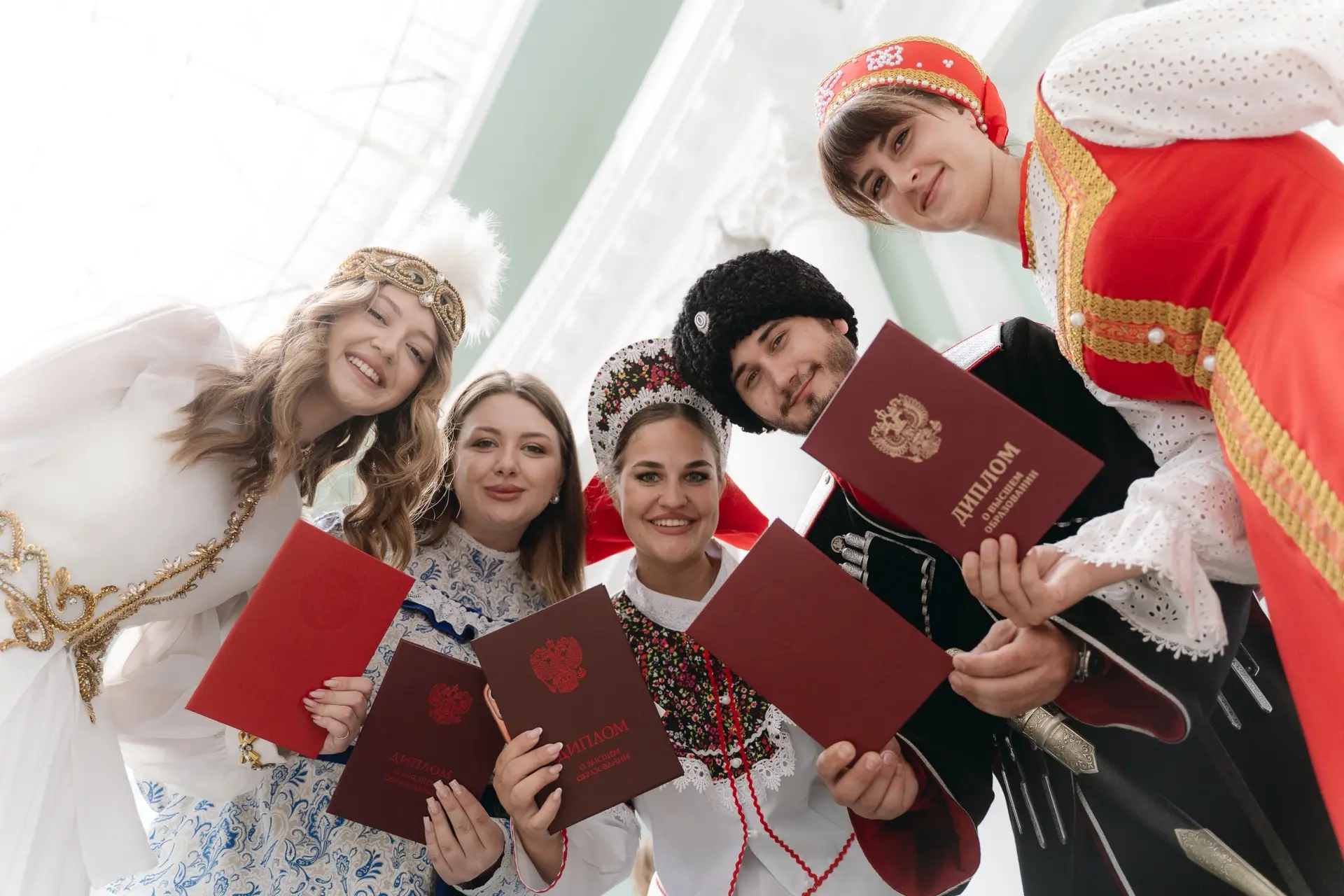 Четверть выпускников педвузов Минпросвещения России стали отличниками 💯