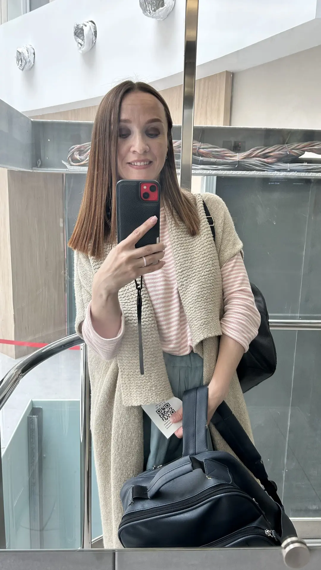 Ну все. Сегодня заезжала, сдавала оборудование. С банком мы попрощались! Пора двигаться...