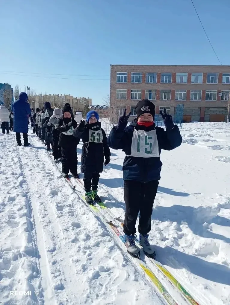 10 марта на школьном стадионе в рамках соревнований Школьного спортивного клуба прошла захватывающая
