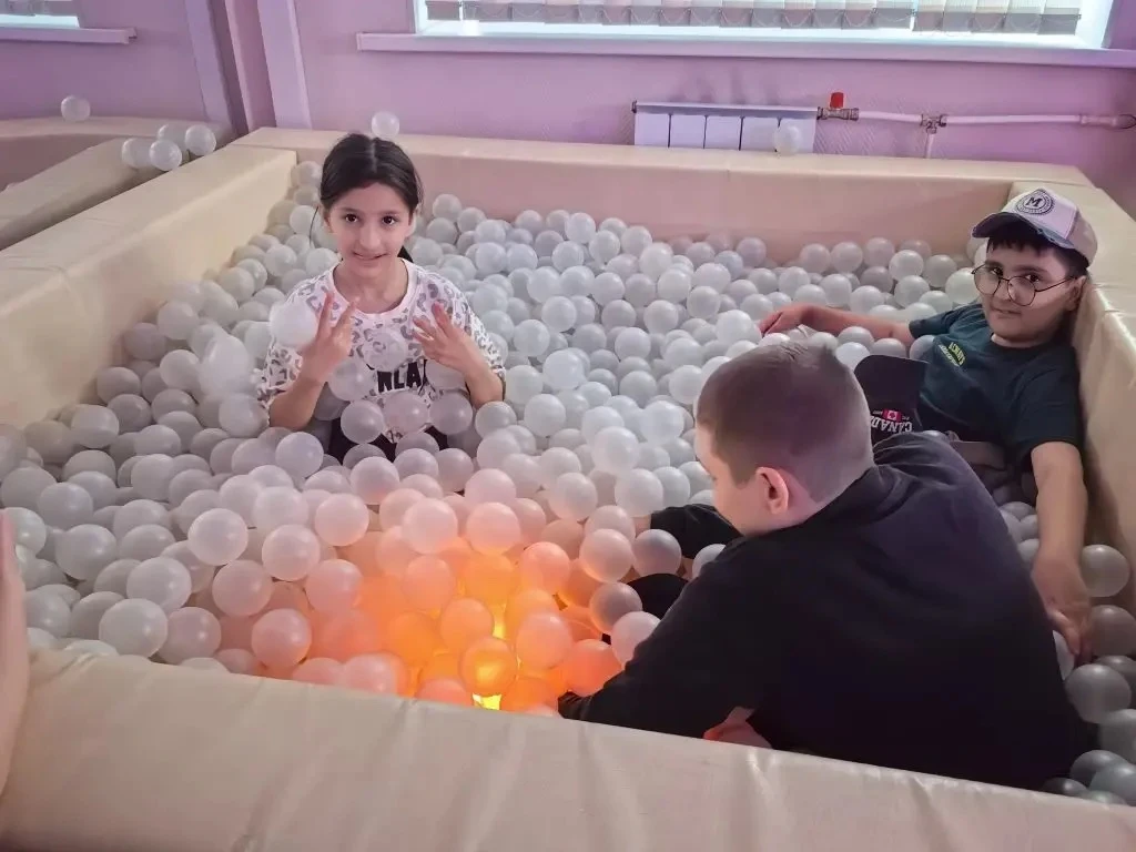 🎉 День блогера в лагере: яркие моменты!🎉

Сегодня в лагере прошёл День блогера — ребята погрузилис