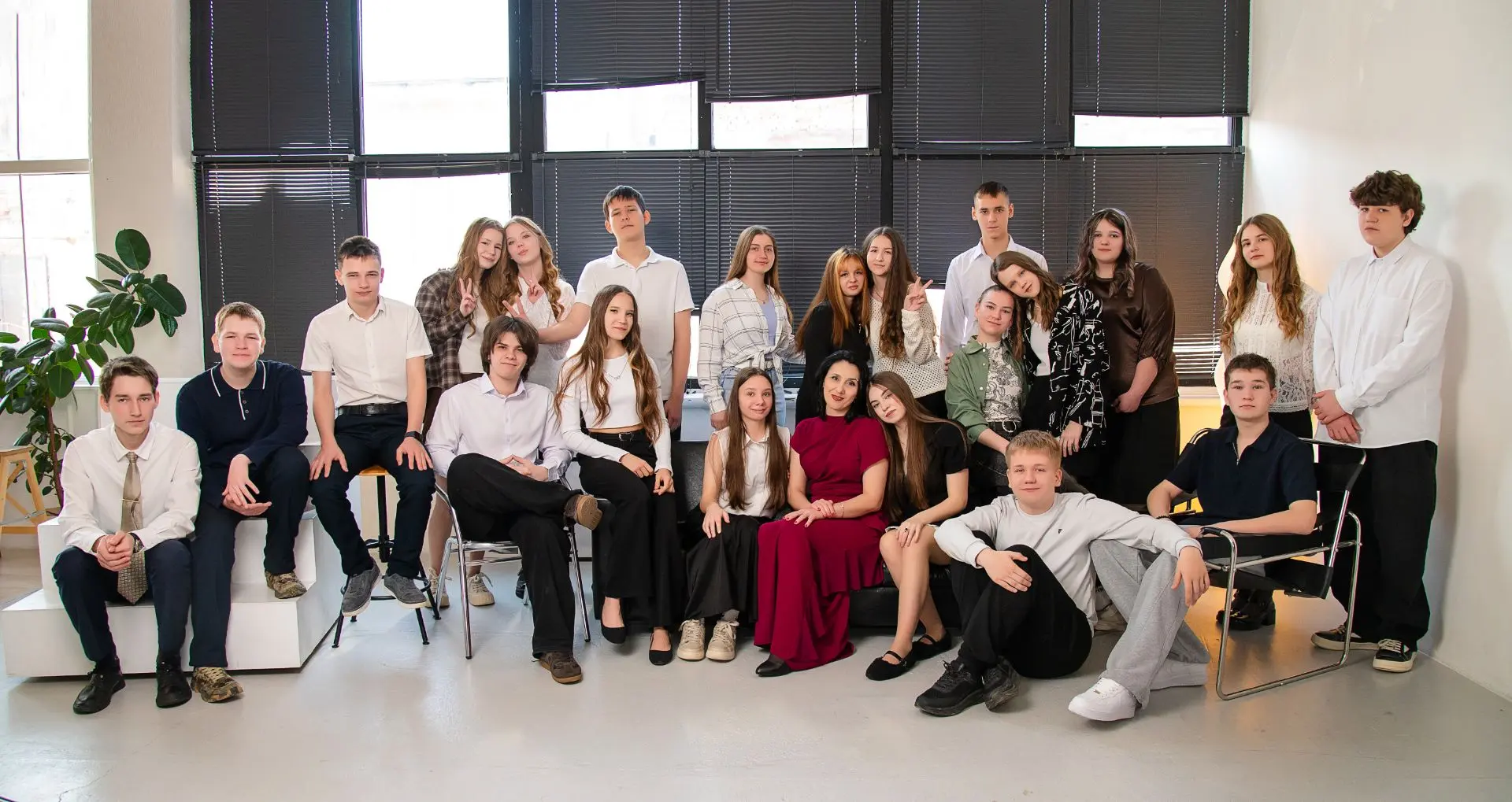 9 «Б»: На пороге больших перемен! ✨

Мы с гордостью провожаем во взрослую жизнь наш 9 «Б» класс. За 