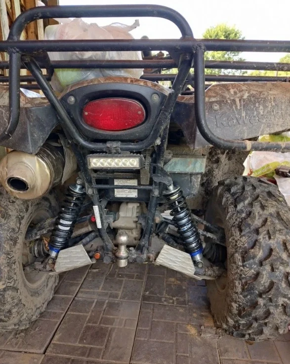 Установленные задние амортизаторы Rusam Амортизаторы подвески RusAm на Kawasaki Brute F...