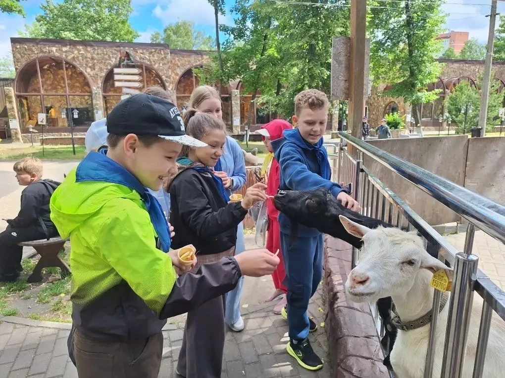 ☀️ПРИШКОЛЬНЫЙ ЛАГЕРЬ☀️

🌼Сегодня прошёл заключительный день в нашем пришкольном лагере, который реб