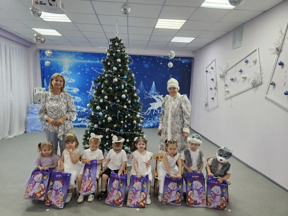 Сегодня в нашем детском саду прошли первые новогодние утренники 🎊🎄