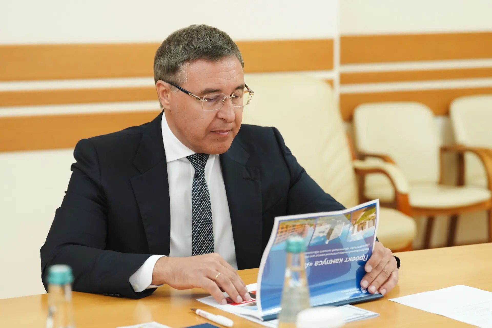 Валерий Фальков провел рабочую встречу с губернатором Амурской области Василием Орловым