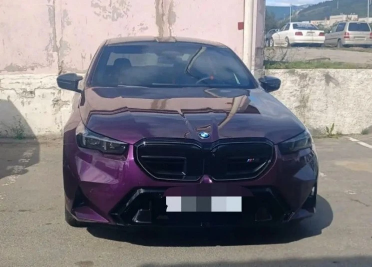 В Магадане у нарушителя изъяли BMW за опасные маневры на дороге
